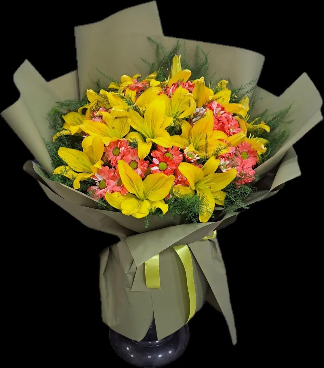 Lily and chrysanthemum in one bouquet | ծաղիկներ, ծաղկեպսակներ, բույսեր Երևան Lily and chrysanthemum in one bouquet | ծաղիկներ, ծաղկեպսակներ, բույսեր Երևան