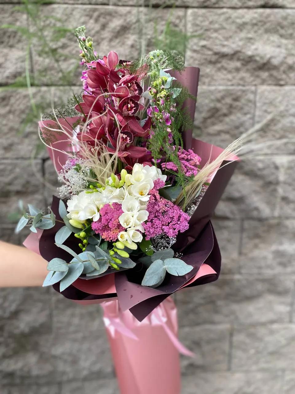 A creative bunch | ծաղիկներ, ծաղկեպսակներ, բույսեր Երևան A creative bunch | ծաղիկներ, ծաղկեպսակներ, բույսեր Երևան
