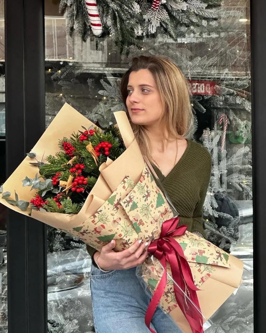 Bouquet "New Year's Eve" | ծաղիկներ, ծաղկեպսակներ, բույսեր Երևան Bouquet "New Year's Eve" | ծաղիկներ, ծաղկեպսակներ, բույսեր Երևան
