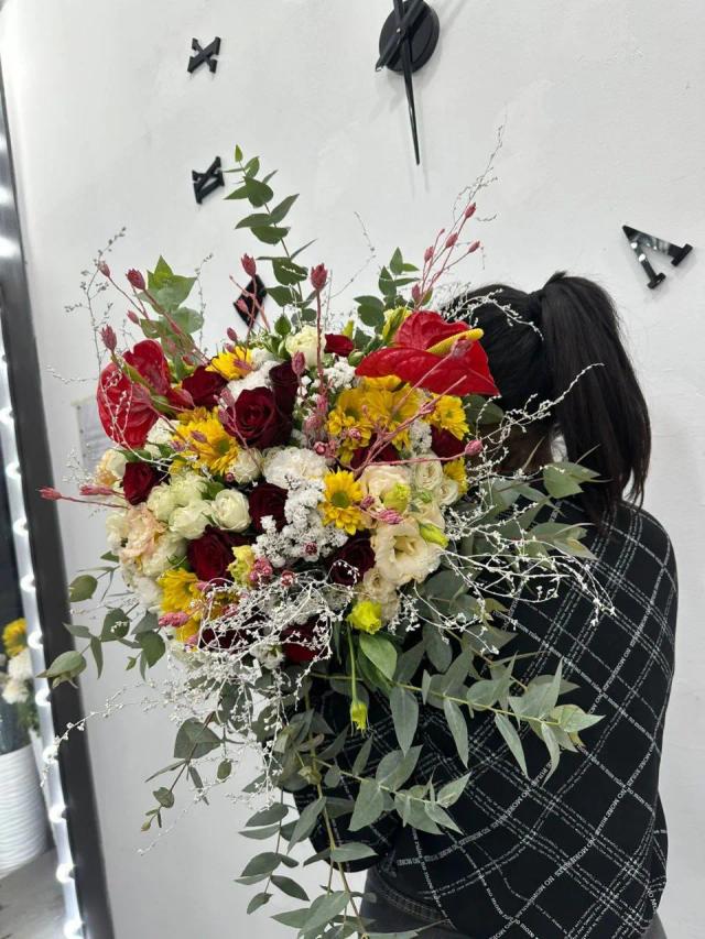 Creative bouquet | ծաղիկներ, ծաղկեպսակներ, բույսեր - առաքում Երևան Creative bouquet | ծաղիկներ, ծաղկեպսակներ, բույսեր - առաքում Երևան