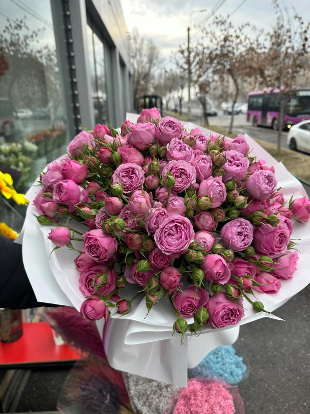 Bunch of peonies with roses | ծաղիկներ, ծաղկեպսակներ, բույսեր - առաքում Երևան Bunch of peonies with roses | ծաղիկներ, ծաղկեպսակներ, բույսեր - առաքում Երևան