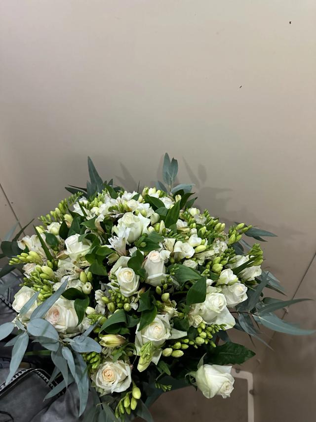 An elegant bouquet | ծաղիկներ, ծաղկեպսակներ, բույսեր - առաքում Երևան An elegant bouquet | ծաղիկներ, ծաղկեպսակներ, բույսեր - առաքում Երևան